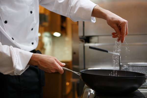 Culinary Tricks – Peeling, Frying, Salt Seasoning